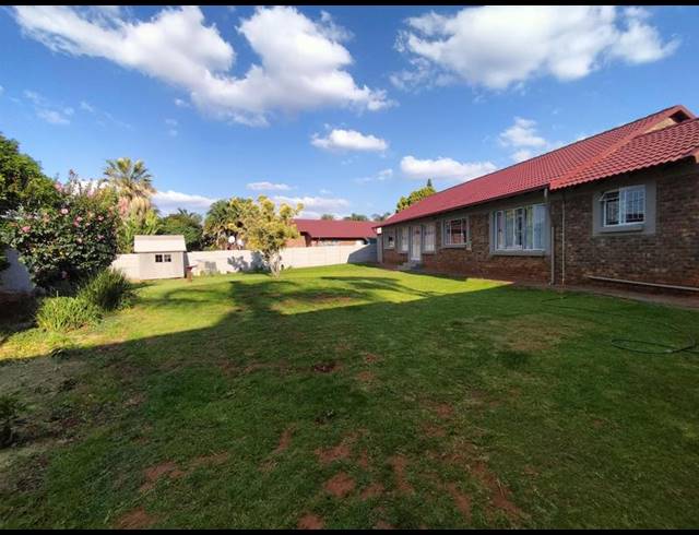 3 BEDROOM HOUSE FOR SALE IN ROOIHUISKRAAL